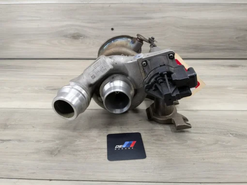 BMW F22 F30 F32 F36 G30 Engine B46 Turbo Charger with Manifold